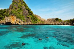 Ǳ����ܣ����������ϵ���ʯͷ-��ʯ��Hin Muang��